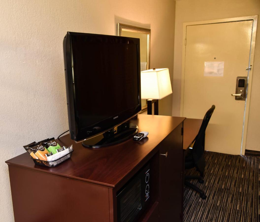 Baymont By Wyndham Columbus Ga Hotel Luaran gambar