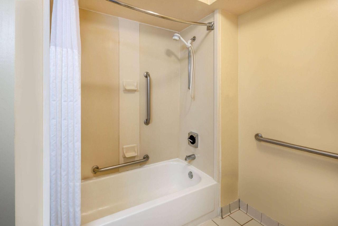 Baymont By Wyndham Columbus Ga Hotel Luaran gambar