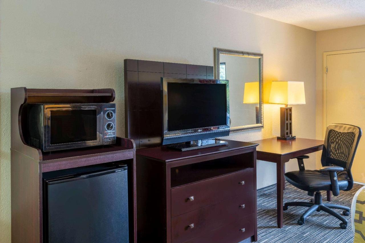Baymont By Wyndham Columbus Ga Hotel Luaran gambar
